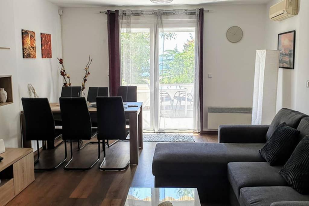 Apartment Zara Dramalj Eksteriør bilde